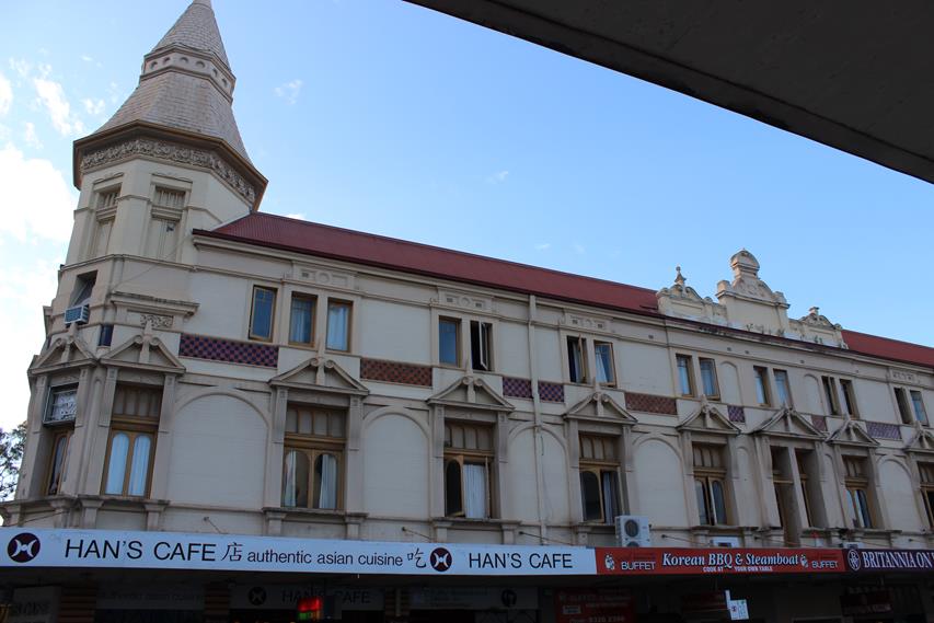 So sah unser erstes Hostel in Australien von außen aus Hostel in Perth Australien für Backpacker