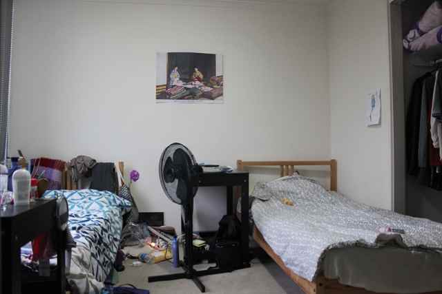 Hier siehst du ein australisches Hostel Zimmer